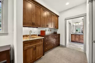 814 Steepleview Dr, Jacksonville, OR 97530 - Photo 51