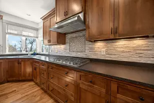 814 Steepleview Dr, Jacksonville, OR 97530 - Photo 25