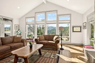 814 Steepleview Dr, Jacksonville, OR 97530 - Photo 19