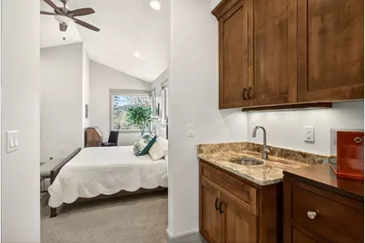 814 Steeple View Drive, Jacksonville, OR 97530 - Photo 57