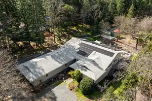 287 Surrey Dr, Grants Pass, OR 97526 - Photo 3