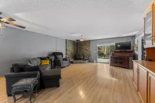 287 Surrey Dr, Grants Pass, OR 97526 - Photo 9