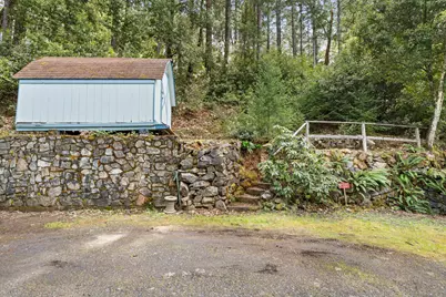 211 Barlow Street, Cave Junction, OR 97523 - Photo 27