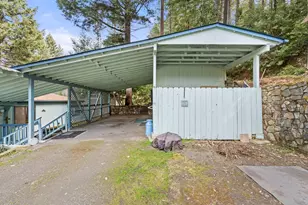 211 Barlow St, Cave Junction, OR 97523 - Photo 23