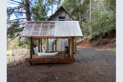 6223 Takilma Road, Cave Junction, OR 97523 - Photo 5