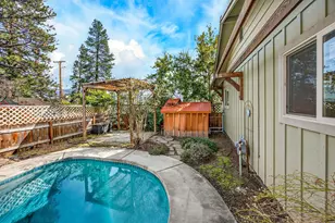 325 Taylor St, Ashland, OR 97520 - Photo 25