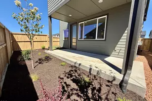 21404 SE Krakatoa Ct, Bend, OR 97702 - Photo 31