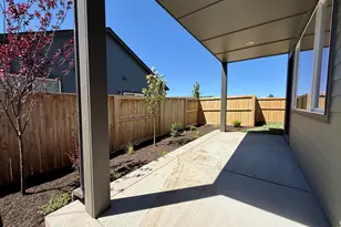21404 SE Krakatoa Ct, Bend, OR 97702 - Photo 35
