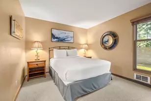 19717 SW Mount Bachelor Dr, Bend, OR 97702 - Photo 9