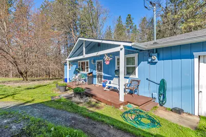 9780 Monument Drive, Grants Pass, OR 97526 - Photo 3