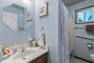 9780 Monument Dr, Grants Pass, OR 97526 - Photo 17