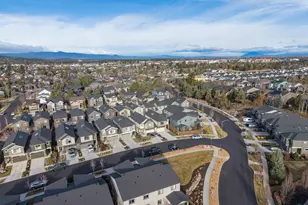 63169 NE Hadley Pl, Bend, OR 97701 - Photo 29