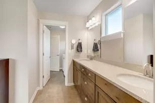 63169 NE Hadley Pl, Bend, OR 97701 - Photo 13