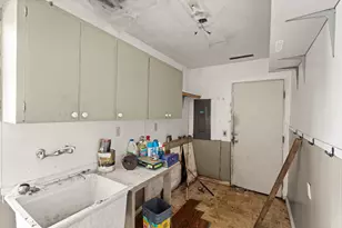 610 NW B St, Grants Pass, OR 97526 - Photo 13