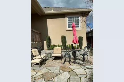 374 Leandra Lane, Eagle Point, OR 97524 - Photo 9