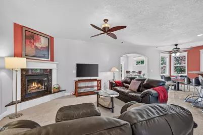 374 Leandra Lane, Eagle Point, OR 97524 - Photo 7