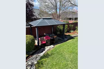 374 Leandra Lane, Eagle Point, OR 97524 - Photo 35