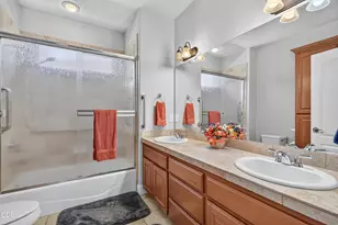 374 Leandra Ln, Eagle Point, OR 97524 - Photo 21