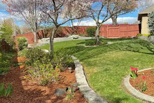 374 Leandra Ln, Eagle Point, OR 97524 - Photo 31