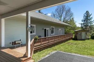 9011 Monument Dr, Grants Pass, OR 97526 - Photo 7