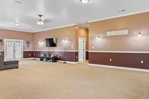 9011 Monument Dr, Grants Pass, OR 97526 - Photo 31