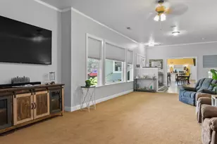 9011 Monument Dr, Grants Pass, OR 97526 - Photo 17