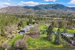 9011 Monument Dr, Grants Pass, OR 97526 - Photo 59