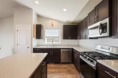 270 NW 33rd Street, Redmond, OR 97756 - Photo 9