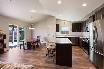 270 NW 33rd Street, Redmond, OR 97756 - Photo 7