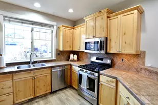 2773 NW Greenwood Ave, Redmond, OR 97756 - Photo 15