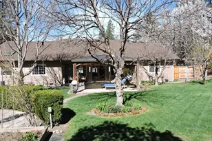 1025 Anglers Pl, Shady Cove, OR 97539 - Photo 41