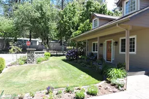 1025 Anglers Pl, Shady Cove, OR 97539 - Photo 51