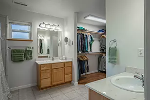 1025 Anglers Pl, Shady Cove, OR 97539 - Photo 15