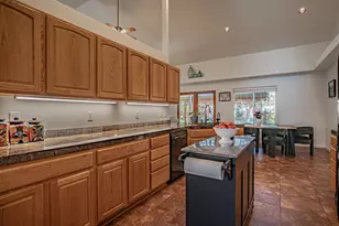 1025 Anglers Pl, Shady Cove, OR 97539 - Photo 7