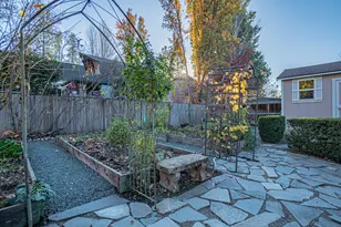 1025 Anglers Pl, Shady Cove, OR 97539 - Photo 31