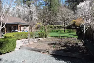 1025 Anglers Pl, Shady Cove, OR 97539 - Photo 49