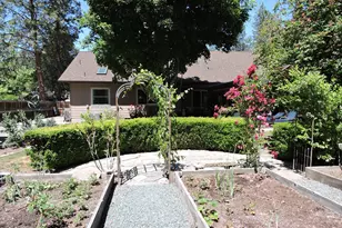 1025 Anglers Pl, Shady Cove, OR 97539 - Photo 55