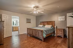 1025 Anglers Pl, Shady Cove, OR 97539 - Photo 17