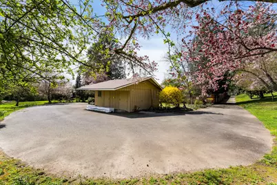 1345 NE 9th Street, Grants Pass, OR 97526 - Photo 53