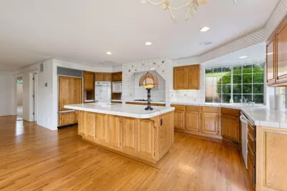 1345 NE 9th Street, Grants Pass, OR 97526 - Photo 17
