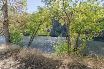 26268 Oregon 62, Trail, OR 97541 - Photo 17