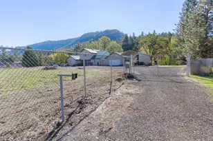 26268 Oregon 62, Trail, OR 97541 - Photo 5