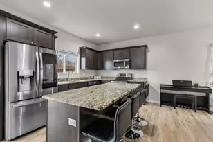 871 NE 6th St, Prineville, OR 97754 - Photo 9