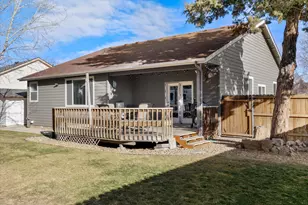 997 SE Shadowood Dr, Bend, OR 97702 - Photo 33