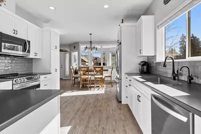 997 SE Shadowood Drive, Bend, OR 97702 - Photo 15