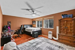 1438 Summit Loop, Grants Pass, OR 97527 - Photo 17