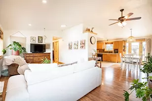 1726 SW 35th St, Redmond, OR 97756 - Photo 5