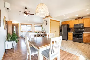 1726 SW 35th St, Redmond, OR 97756 - Photo 9