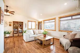 1726 SW 35th St, Redmond, OR 97756 - Photo 7