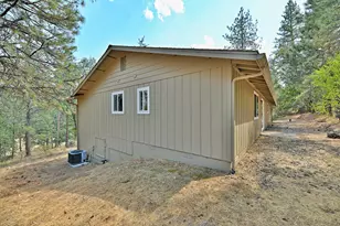 1100 Cantrall Rd, Jacksonville, OR 97530 - Photo 27